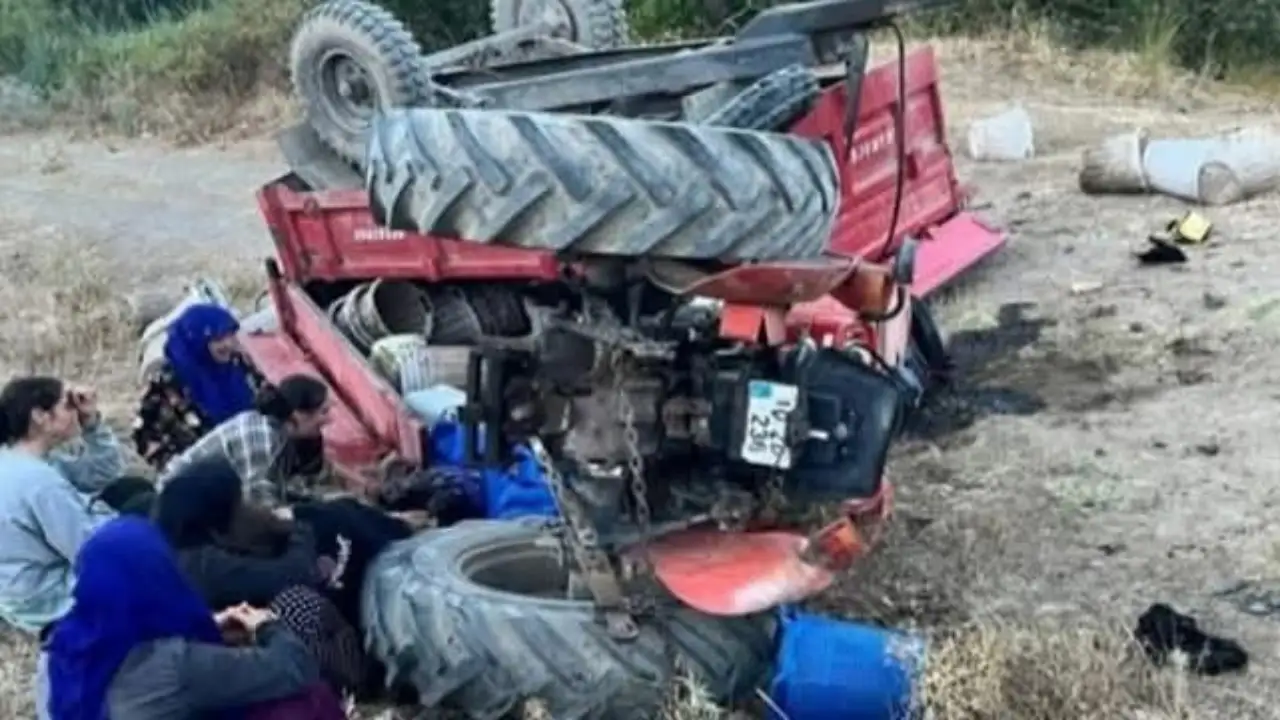 Siverekli Mevsimlik İşçileri Taşıyan Traktör Devrildi: 1 Ölü, 4 Yaralı
