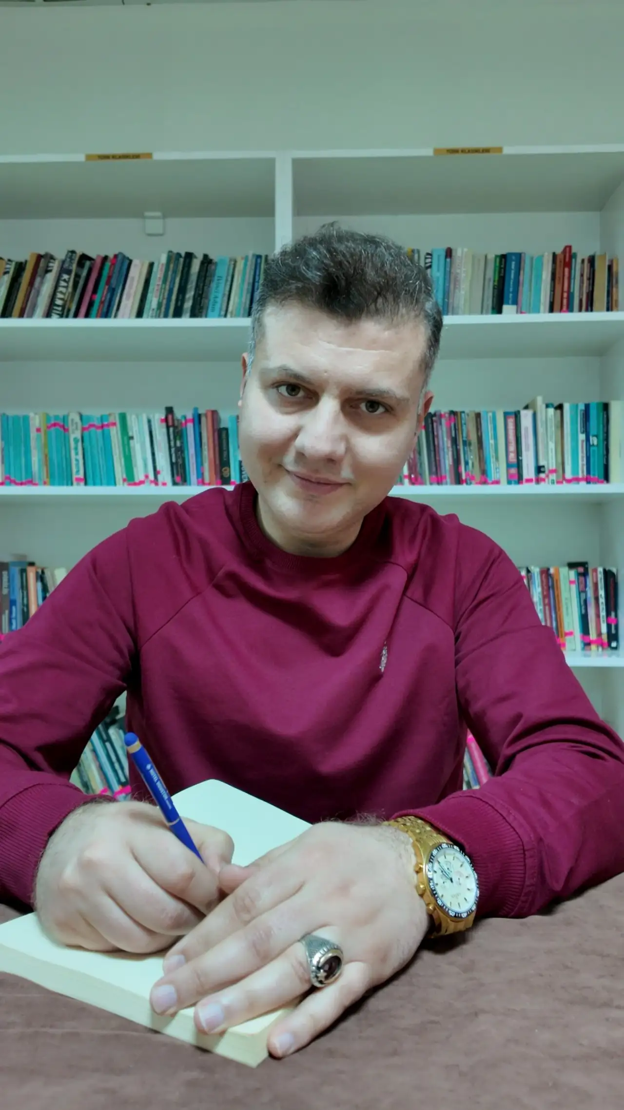 Siverekli Yazardan &Ccedil;arpıcı Roman: G&uuml;ney Utkun "&Ouml;l&uuml; Bebekler &Uuml;lkesi" İle Vicdanlara Sesleniyor!