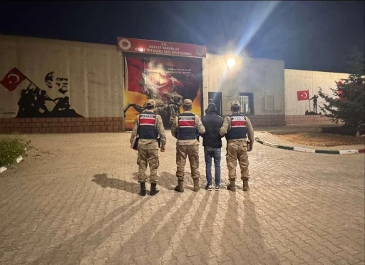 Uyuşturucuya Geçit Yok: Motosiklet Heybesinden 3 Kilogram Kubar Esrar Çıktı