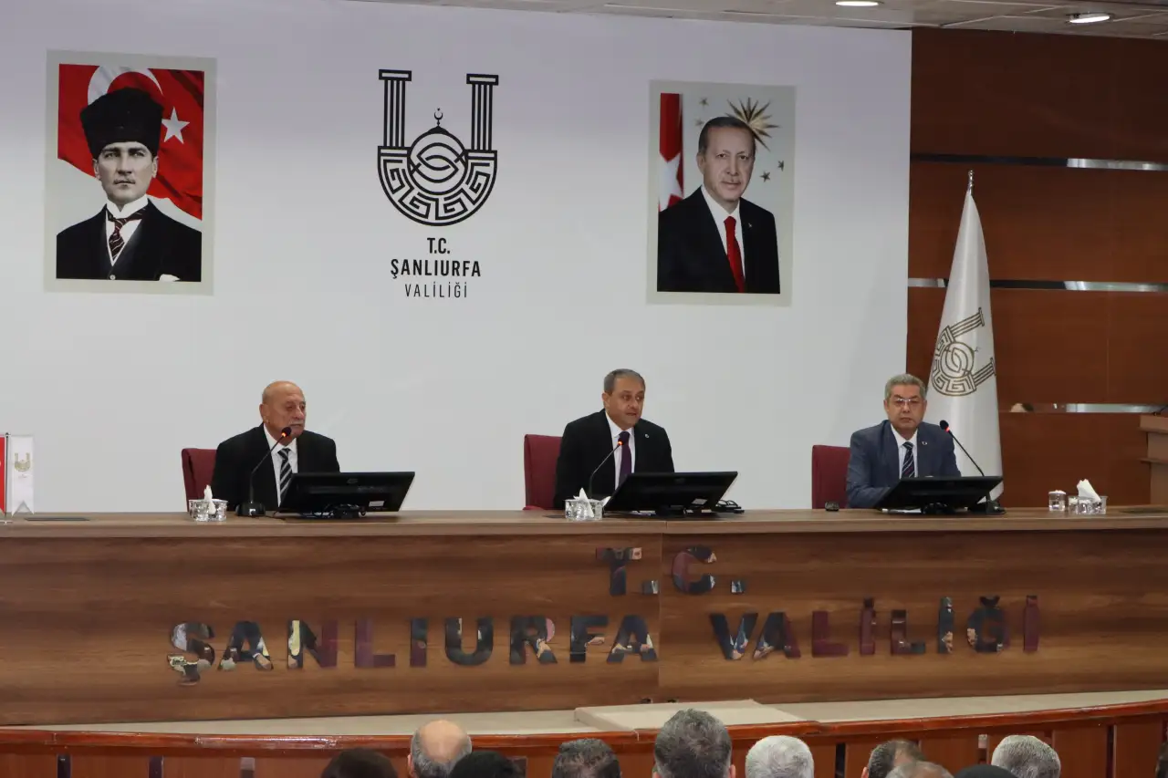 Vali Şıldak&rsquo;tan Halk Oyunlarında Seviye Atlama &Ccedil;ağrısı