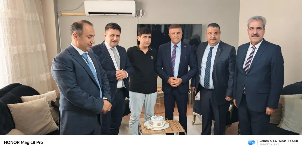 Yaralı &Ouml;ğrenci Mehmet Haluk Yalnız Değil: Milli Eğitim Heyetinden Evinde Moral Ziyareti