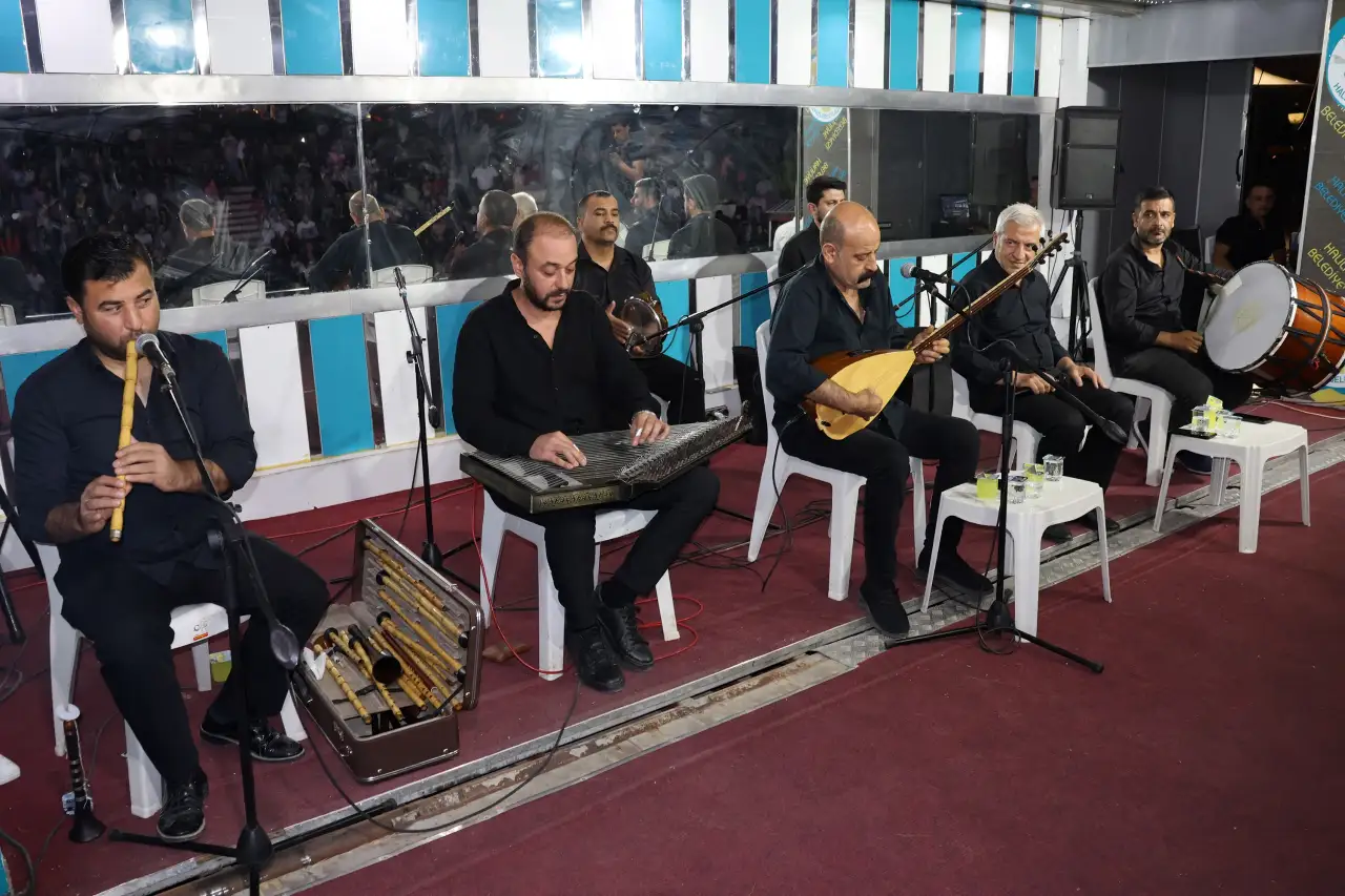 Yaz Akşamları Şenlik Havasında, M&uuml;zik ve &Ccedil;ocuk Etkinlikleri Mahallelere Taşındı