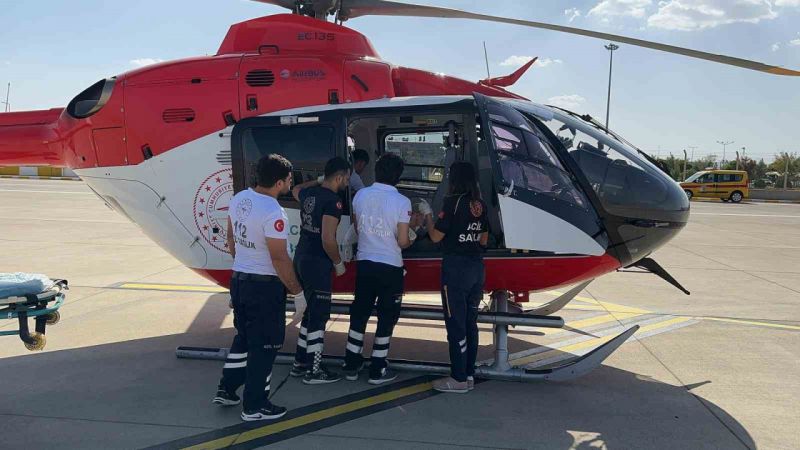 Ambulans Helikopter 8 Aylık Berfin İçin Havalandı
