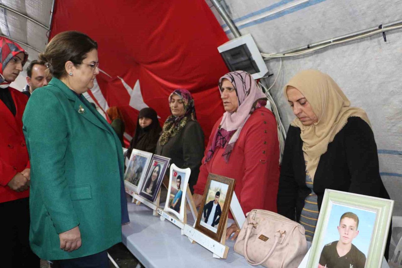 TBMM Heyeti, Diyarbakır Anneleriyle Buluştu: Umutlu Bekleyişin Sesi