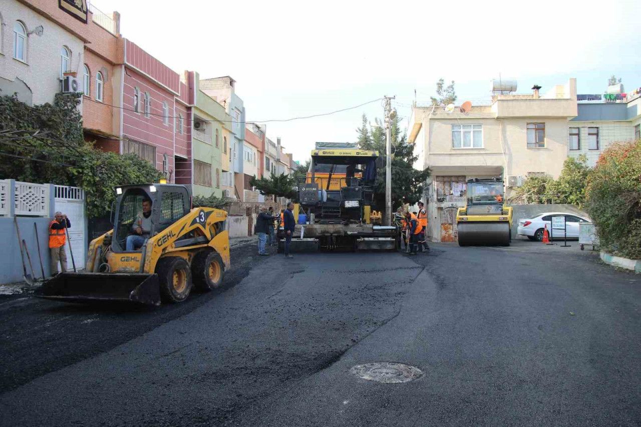 Yollar Yenileniyor: Mahalleler Yeni Asfalta Kavuşuyor
