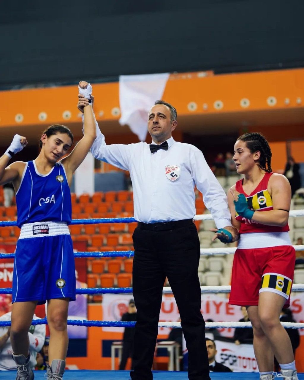 Fen Lisesi&#039;nin Gururu: Öğrencisi Pınar Benek Boksta Türkiye Şampiyonu Oldu