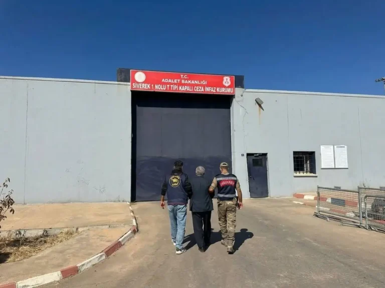 Siverek’te Jandarmadan Operasyon: 8 Yıl 9 Ay Hapis Cezası Bulunan Şahıs Yakalandı