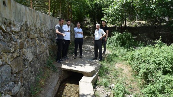 Tarihi Çeşmeye Yol Yapılacak