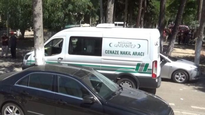 Ağabeyini uykuda öldürdü