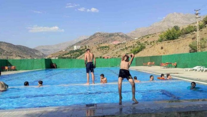 Havuzlar Dolup Taştı