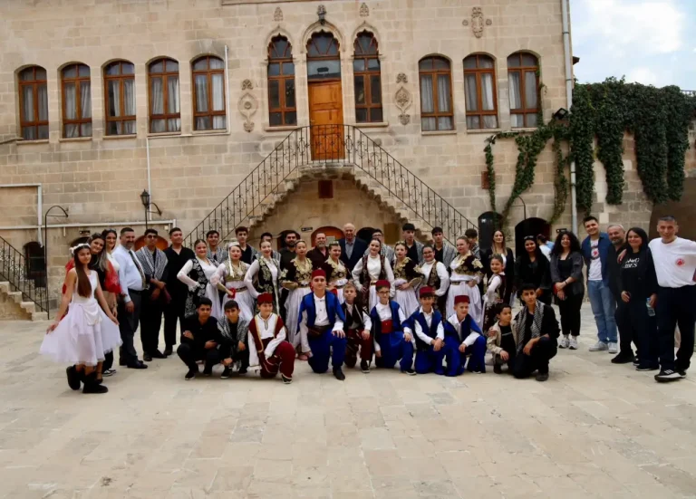 Şanlıurfa’da Türkiye-Kosova Kültür Buluşması: Müzik ve Danslar Aynı Sahneyi Paylaştı