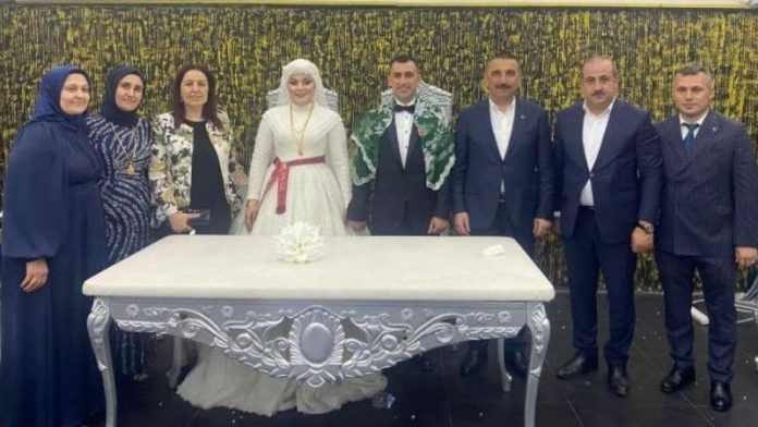 Vali, Şehit Ailesini Mutlu Günde Yalnız Bırakmadı