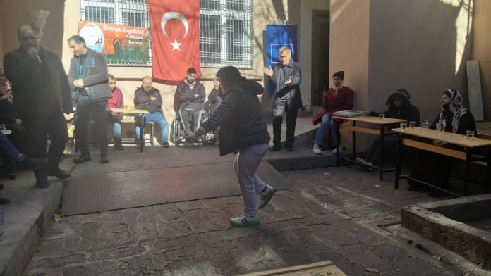 Siverekli engelilerle mülteci engeliler bir araya geldi.