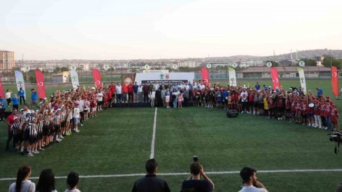 Yeşil Sahada Anıldı